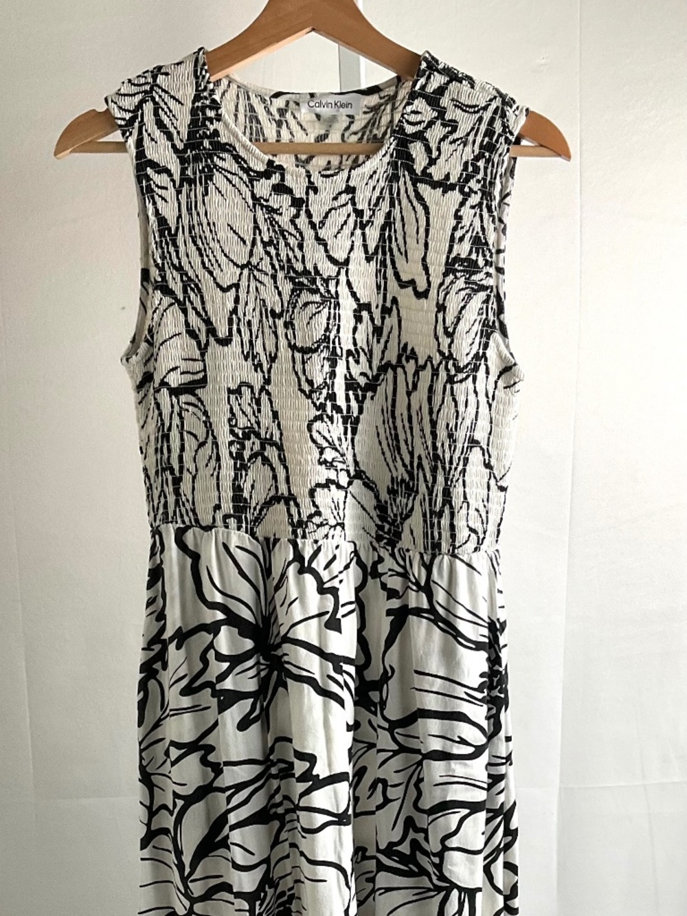CALVIN KLEIN WOMEN'S SUMMER DRESS~SIZE 4!